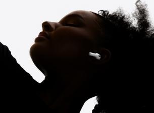 Задават се камери и в слушалките