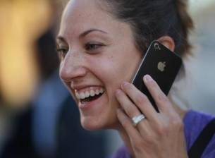 Лоялността на потребителите на iPhone е спаднала за първи път от 2007 г. насам