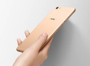 OPPO R9s е бил най-популярният смартфон с Android за тримесечието