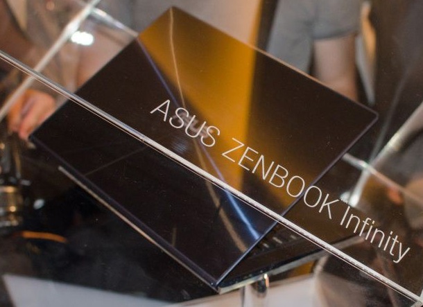 Гърбът на Asus Zenbook Infinity е покрит от Gorilla Glass 3