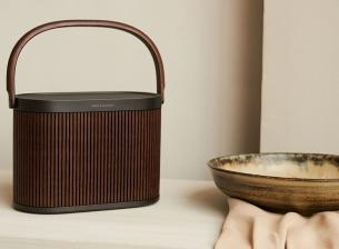 Bang & Olufsen Beosound A5 предлага ретро дизайн и мощен звук