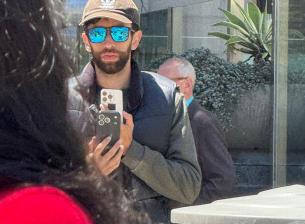 Прототип на iPhone 17 Pro се появи на публично място?