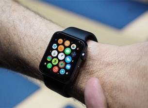 Продажбите на Apple Watch ще стартират през април, съобщи Тим Кук