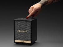 Marshall Uxbridge Voice е компактна колонка с вграден виртуален асистент