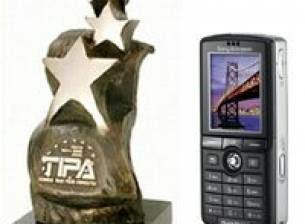 Sony Ericsson K750 с награда на TIPA