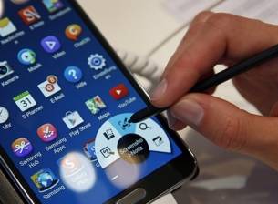 В Китай съдят Samsung и Oppo заради инсталираните приложения в смартфоните им