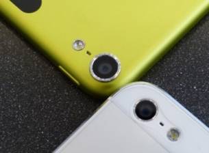 Анализатори очакват iPhone 5 с цветен пластмасов корпус