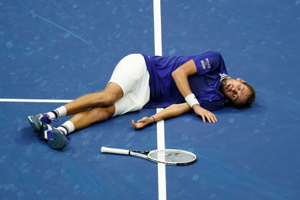 Медведев отбеляза победата над Джокович с ход от FIFA