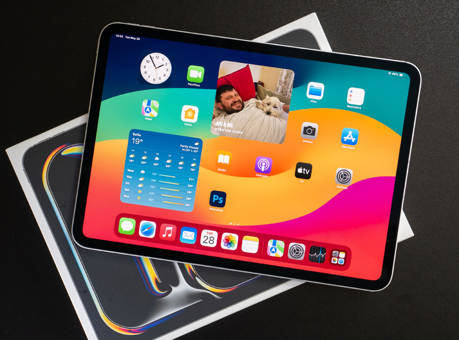 РЕВЮ: iPad Pro (2024) е прекалено мощен и с поглед към бъдещето