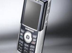 Телефон на Samsung с 3GB памет