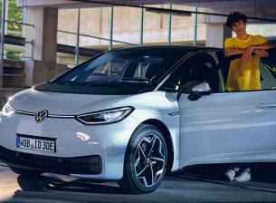 Цената на електрическите автомобили ще изравни тази на традиционните до 2024