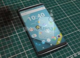 Вероятни снимки на OnePlus 2 показват прилика с новите телефони на Motorola