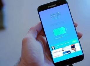 Google забрани показването на реклами върху екрана в заключено състояние