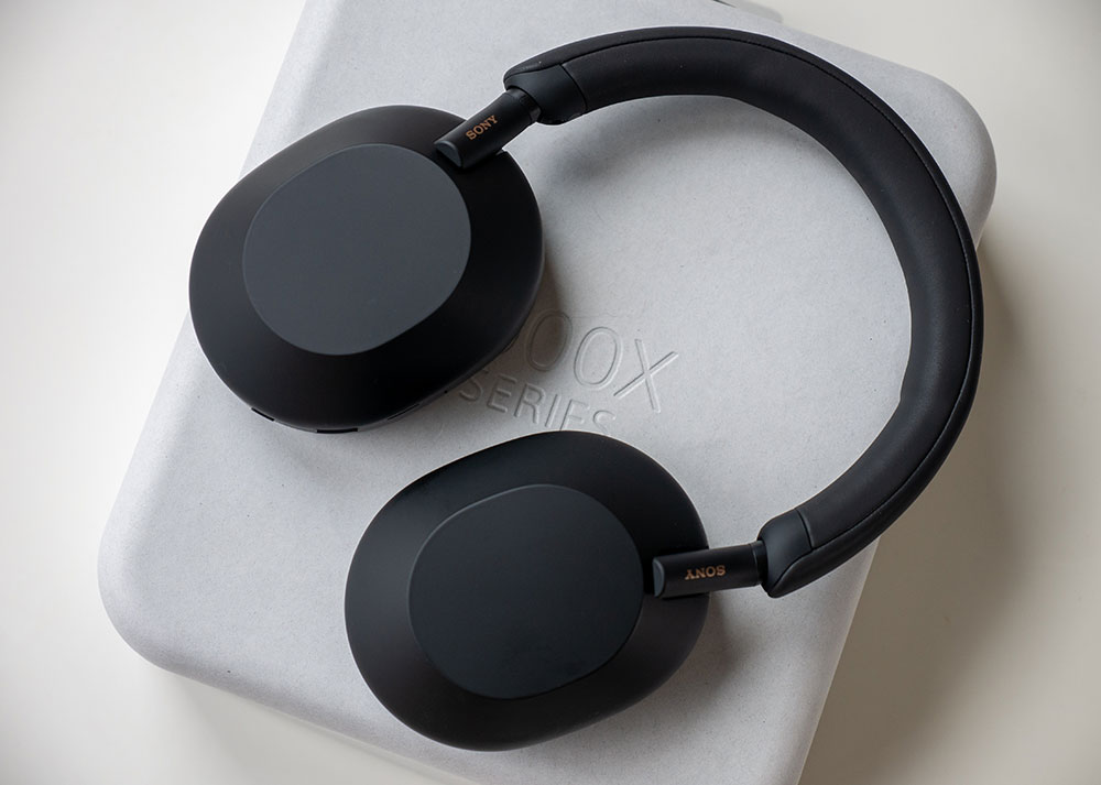 Sony може да не пусне ново поколение на флагманските си слушалки тази година