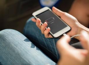 Samsung изглежда е постигнала пробив при твърдотелните батерии