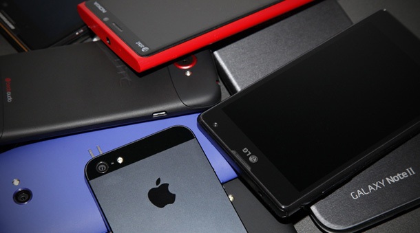 Смартфоните генерират все по-голям трафик на данни