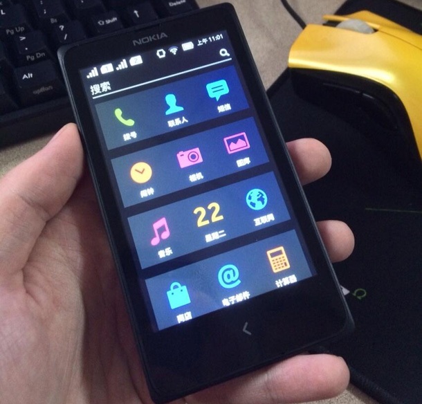 Снимка на прототип на телефона с Android на Nokia