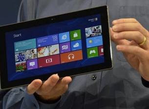 Microsoft са продали 1 милион таблети Surface около празниците, смятат анализатори