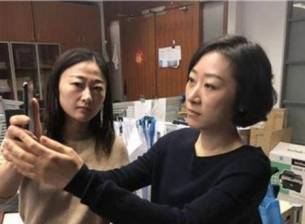 Китайка установи, че нейният iPhone X може да бъде отключeн и от колежка