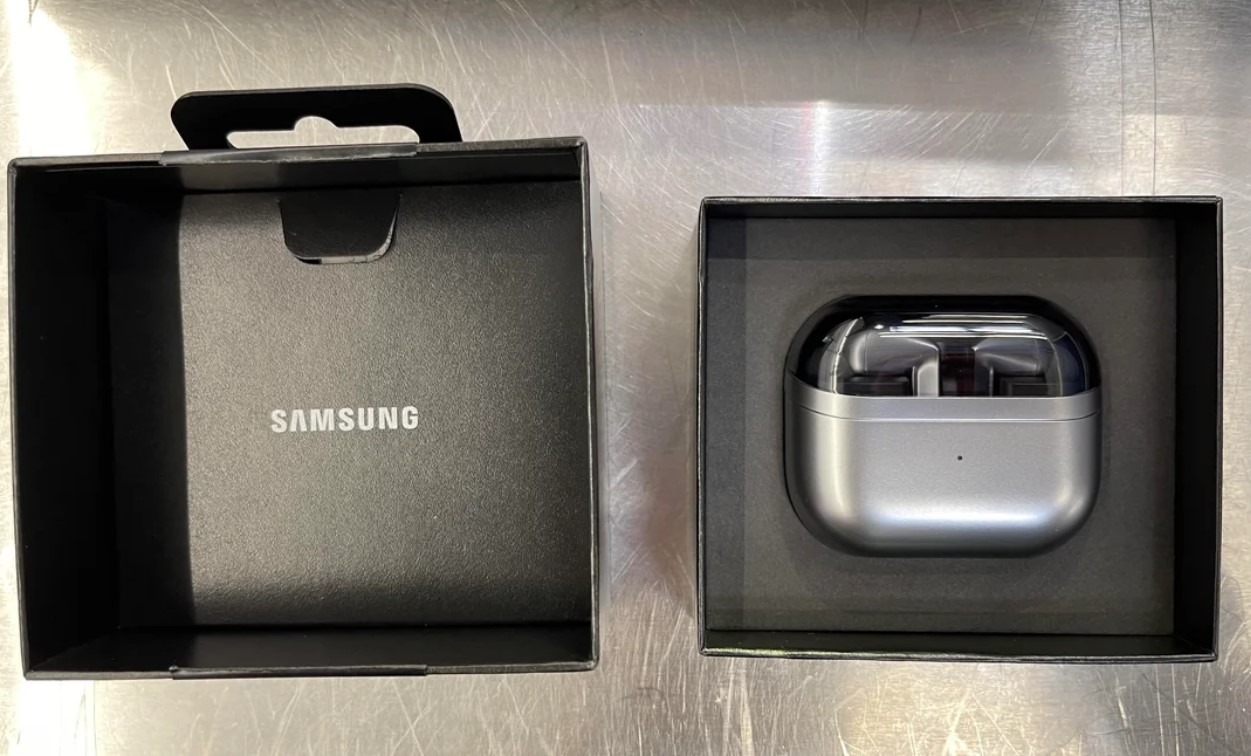 Потребители, закупили предпремиерно Galaxy Buds3 Pro, споделят впечатления