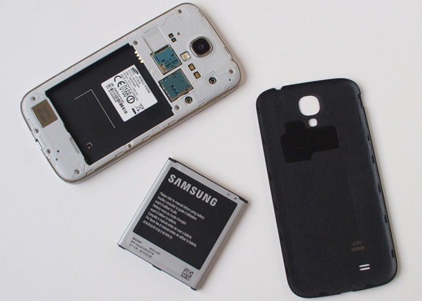 Samsung редуцира поръчките на компоненти за Galaxy S4