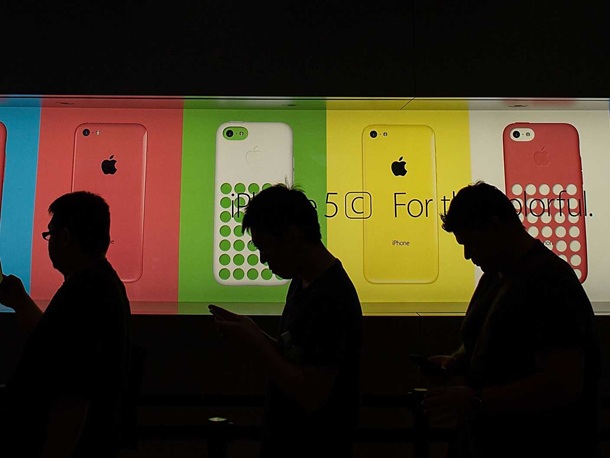 Анализатори смятат, че продажбите на iPhone са минали 500 милиона броя