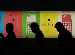 Анализатори смятат, че продажбите на iPhone са минали 500 милиона броя