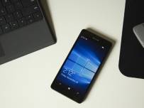 Подкараха Windows 10 за ARM в Lumia 950