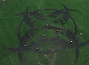 Новата маркетингова кампания на Samsung залага на футбол и извънземни