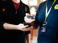 WhatsApp и iMessage споделят най-много потребителски данни при изискване от ФБР