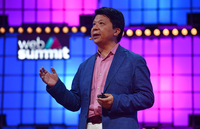 Приходите на Huawei за годината са намалели с 29%