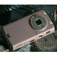 Nokia N95 в розово?