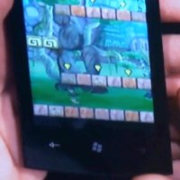 Видео показва игра, която работи върху Windows, Windows Phone 7 и Xbox 360