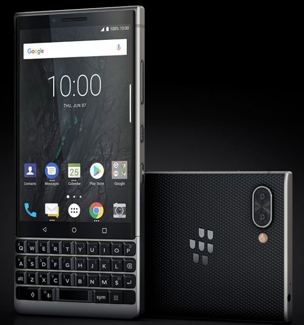 Рендъри на BlackBerry KEY2 показват клавиатурата и двойната камера