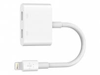 Адаптер на Belkin позволява слушане на музика и зареждане на iPhone 7