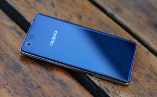 Появиха се снимки на нов модел на Oppo от R серията
