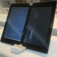 Asus показа лаптоп с два сензорни дисплея