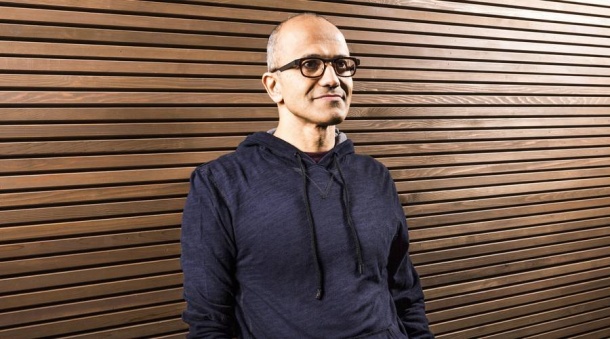 Microsoft: Ще продължим да правим телефони, но те ще изглеждат различно