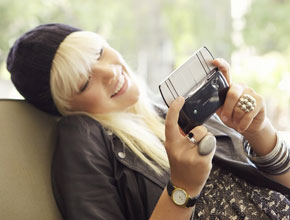 Sony Ericsson подготвя смартфон с 3D дисплей?