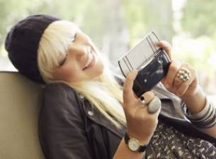 Sony Ericsson подготвя смартфон с 3D дисплей?