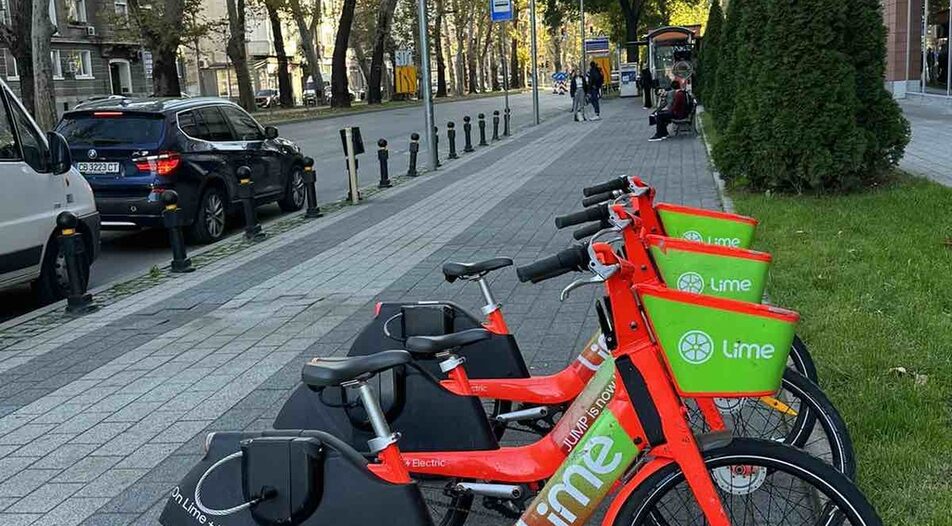 Lime вече тества електрически велосипеди в Пловдив