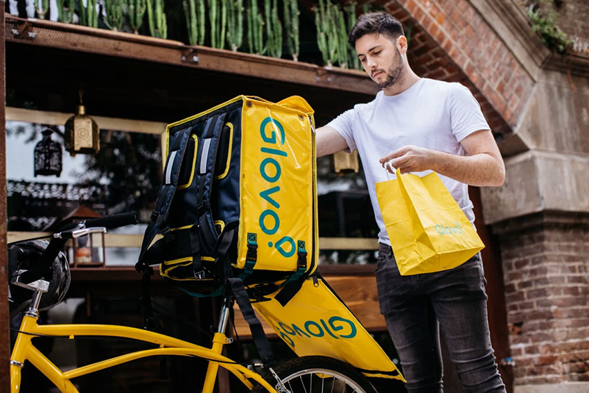 Glovo отбелязва една година в България 