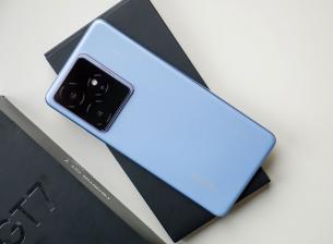 РЕВЮ: Realme GT 7 има огромна батерия и чудесна цена