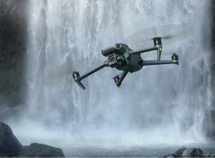 DJI Mavic 3 има двойна камера и по-издръжлива батерия