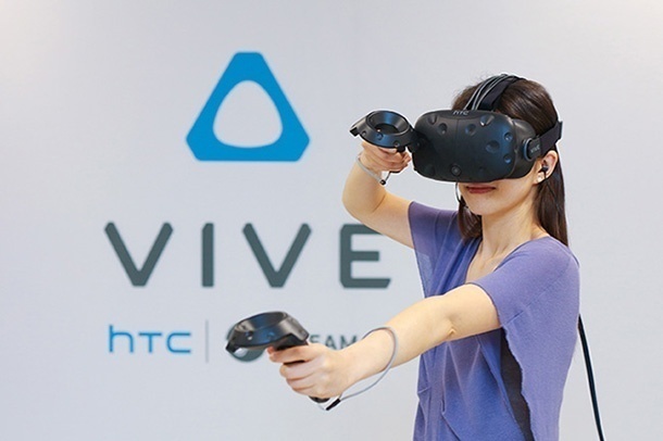 От 1 март очилата HTC Vive ще могат бъдат поръчани и от България