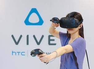 От 1 март очилата HTC Vive ще могат бъдат поръчани и от България