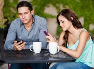 Притежателите на iPhone в САЩ са с много повече предразсъдъци