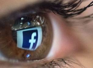 Кошмарна седмица за акционерите на Facebook