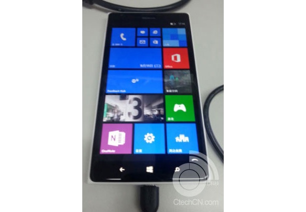 Още две нови снимки на Nokia Lumia 1520