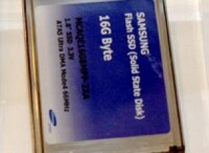 Samsung с 32GB NAND флаш диск